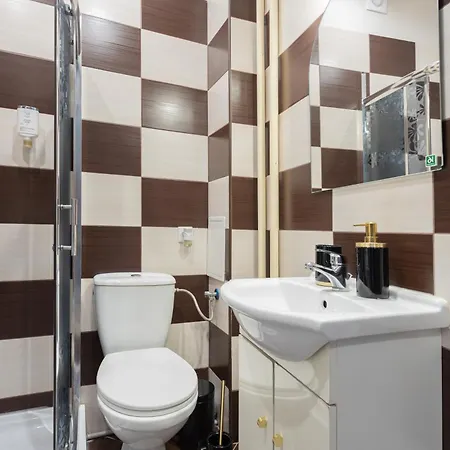 Urban Chic - Comfortable 2-bedroom In Center, Marszalkowska